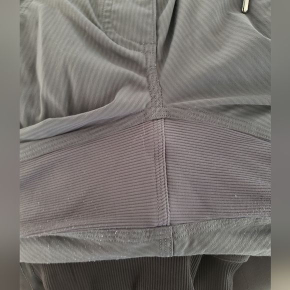 Lululemon street to studio ll pants sz 8 - Picture 7 of 7